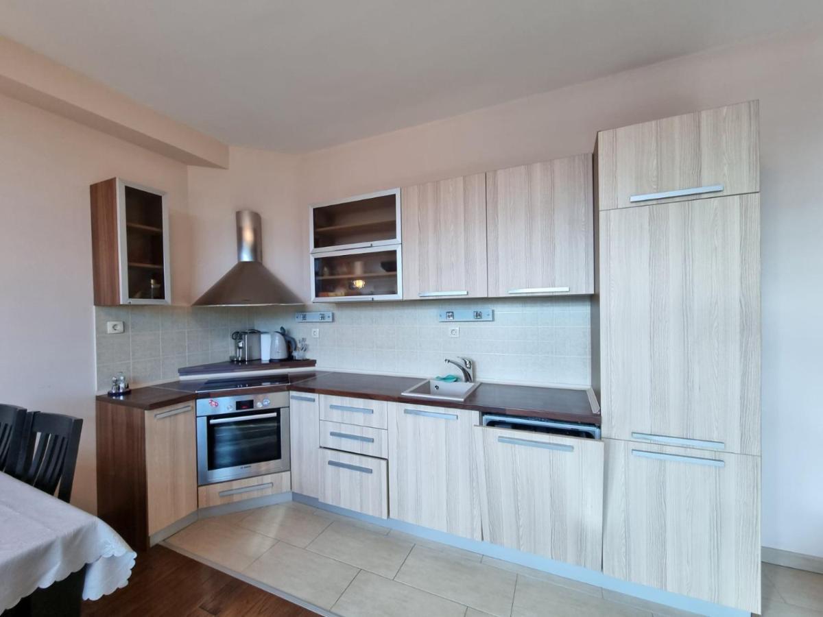 Becici -Lux Apartman Εξωτερικό φωτογραφία