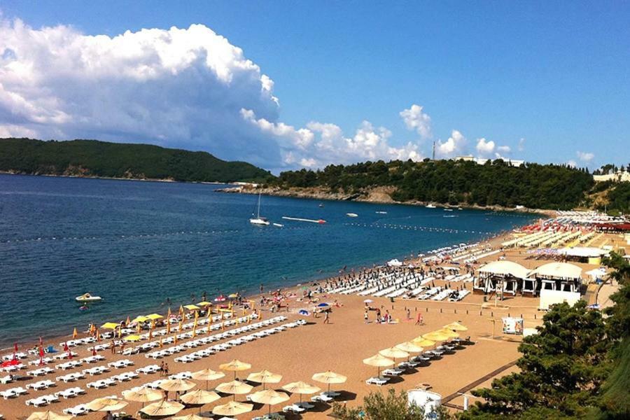 Becici -Lux Apartman Εξωτερικό φωτογραφία